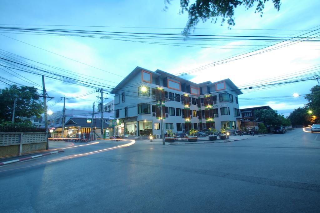 City Ratsada Lampang Luaran gambar